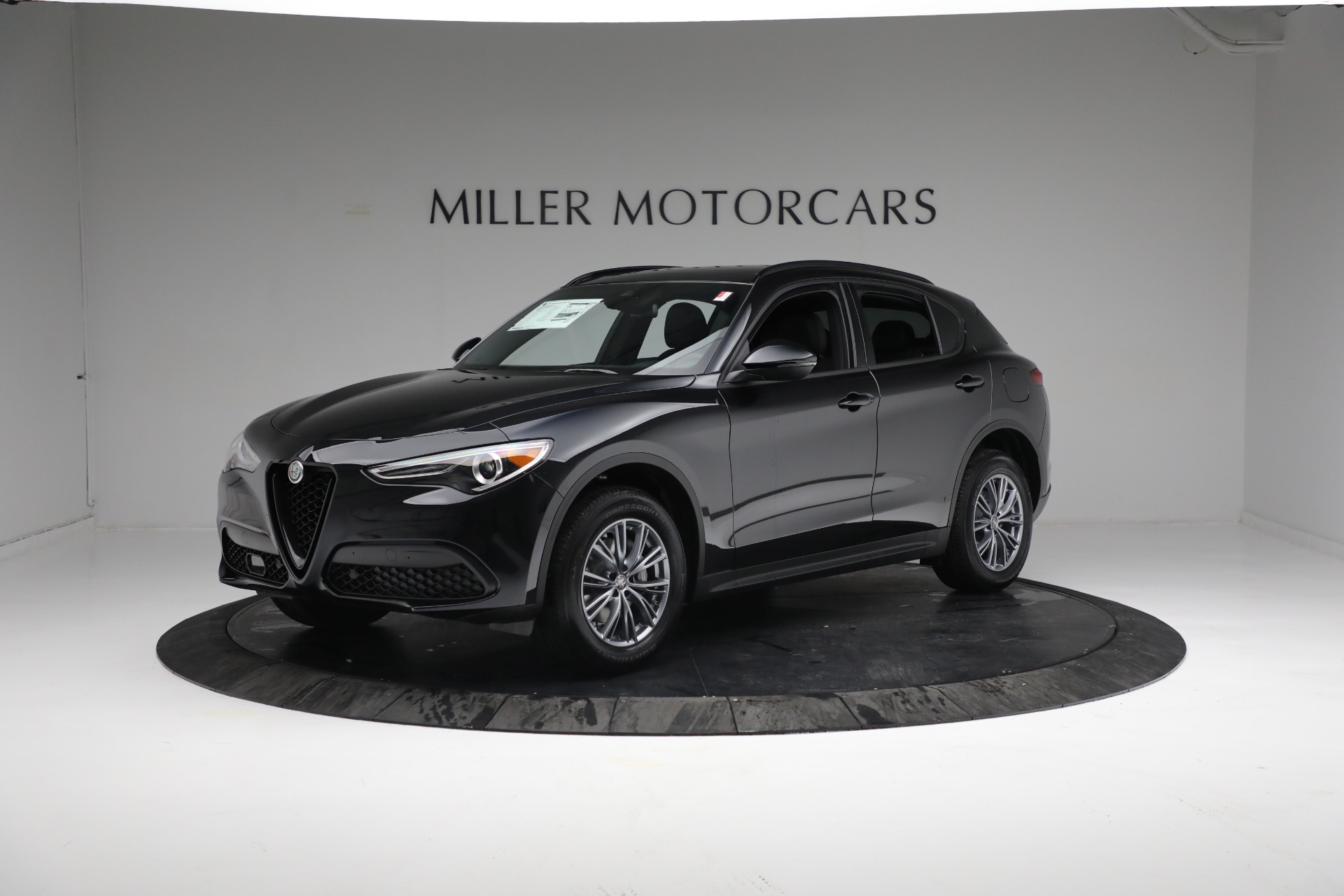 New 2022 Alfa Romeo Stelvio Sprint for sale Sold at Bugatti of Greenwich in Greenwich CT 06830 1