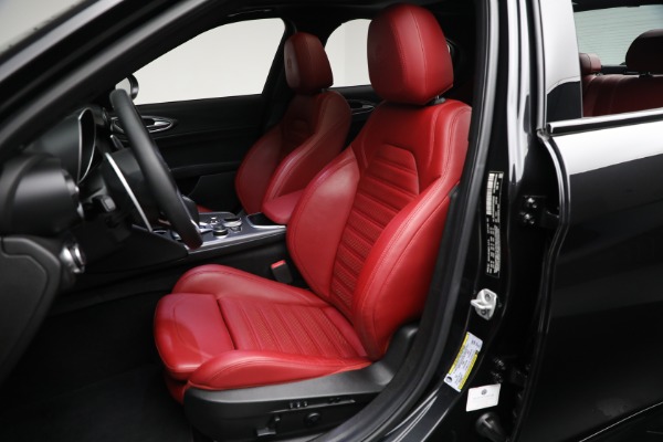 Used 2022 Alfa Romeo Giulia Veloce for sale Sold at Bugatti of Greenwich in Greenwich CT 06830 10