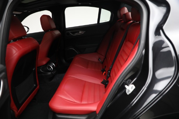 Used 2022 Alfa Romeo Giulia Veloce for sale Sold at Bugatti of Greenwich in Greenwich CT 06830 13
