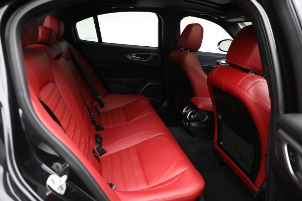 Used 2022 Alfa Romeo Giulia Veloce for sale Sold at Bugatti of Greenwich in Greenwich CT 06830 15