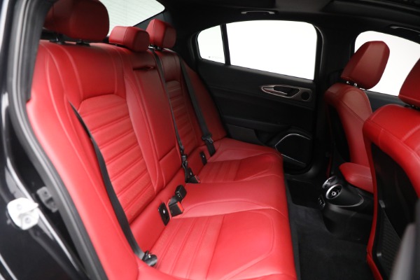 Used 2022 Alfa Romeo Giulia Veloce for sale Sold at Bugatti of Greenwich in Greenwich CT 06830 16