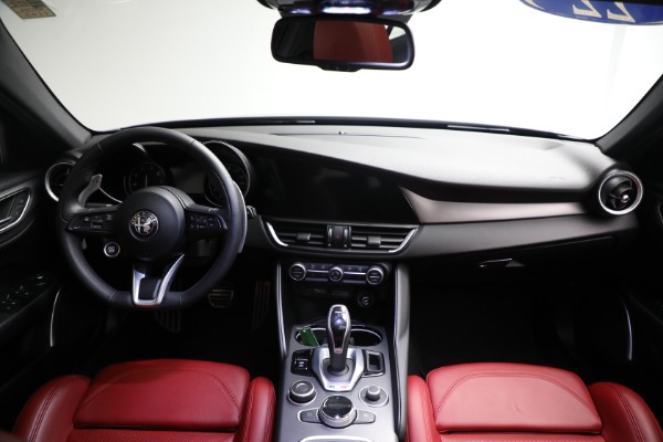 Used 2022 Alfa Romeo Giulia Veloce for sale Sold at Bugatti of Greenwich in Greenwich CT 06830 18
