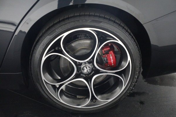 Used 2022 Alfa Romeo Giulia Veloce for sale Sold at Bugatti of Greenwich in Greenwich CT 06830 20