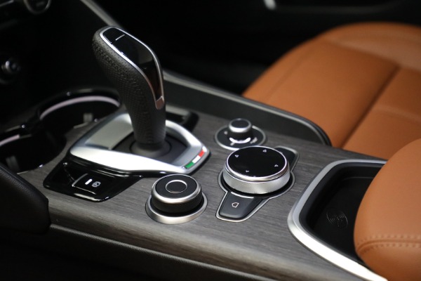 New 2022 Alfa Romeo Giulia Ti for sale Sold at Bugatti of Greenwich in Greenwich CT 06830 18