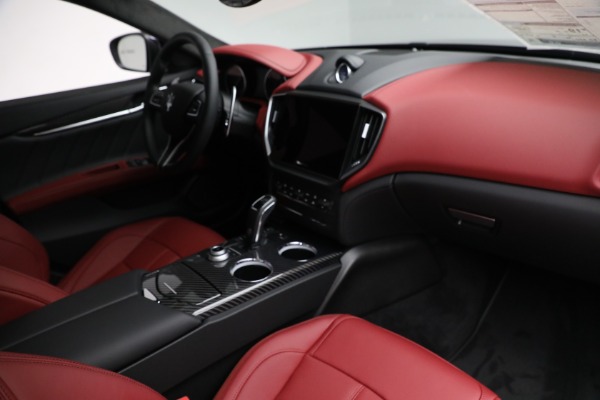 New 2022 Maserati Ghibli Modena Q4 for sale $103,255 at Bugatti of Greenwich in Greenwich CT 06830 24