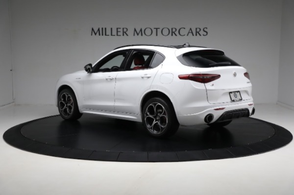 Used 2022 Alfa Romeo Stelvio Veloce for sale Sold at Bugatti of Greenwich in Greenwich CT 06830 10