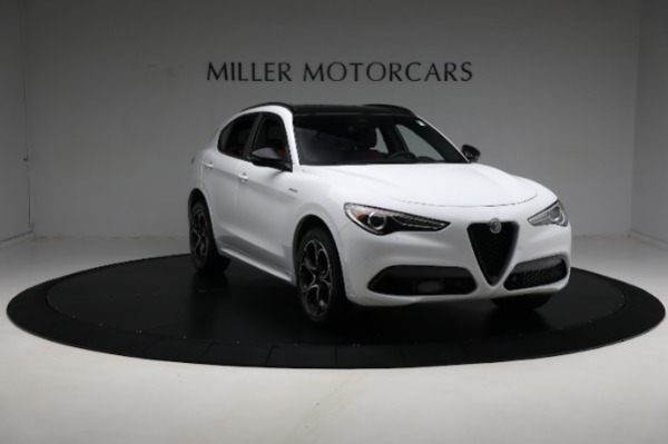 Used 2022 Alfa Romeo Stelvio Veloce for sale Sold at Bugatti of Greenwich in Greenwich CT 06830 24