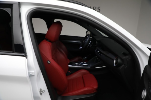 Used 2022 Alfa Romeo Stelvio Veloce for sale Sold at Bugatti of Greenwich in Greenwich CT 06830 28