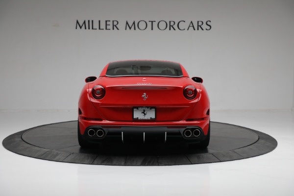 Used 2016 Ferrari California T for sale $179,900 at Bugatti of Greenwich in Greenwich CT 06830 16
