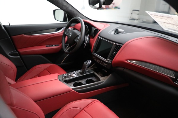 New 2022 Maserati Levante GT for sale $99,075 at Bugatti of Greenwich in Greenwich CT 06830 20