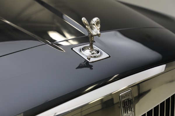 Used 2019 Rolls-Royce Cullinan for sale $399,900 at Bugatti of Greenwich in Greenwich CT 06830 25