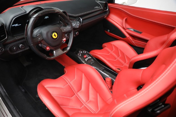 Used 2012 Ferrari 458 Spider for sale $329,900 at Bugatti of Greenwich in Greenwich CT 06830 19