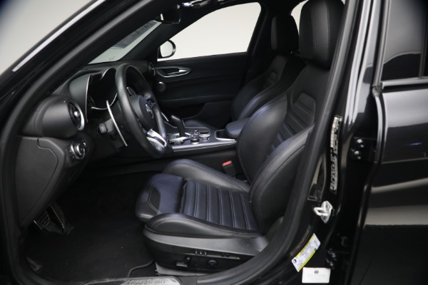 Used 2022 Alfa Romeo Giulia Veloce for sale $27,900 at Bugatti of Greenwich in Greenwich CT 06830 13