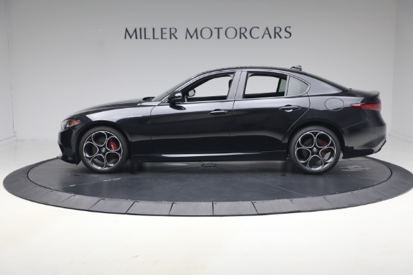 Used 2022 Alfa Romeo Giulia Veloce for sale $27,900 at Bugatti of Greenwich in Greenwich CT 06830 3