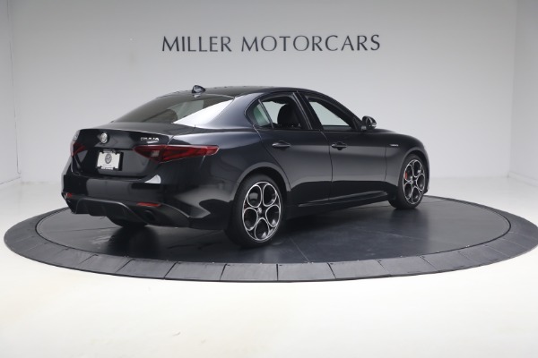 Used 2022 Alfa Romeo Giulia Veloce for sale $27,900 at Bugatti of Greenwich in Greenwich CT 06830 7