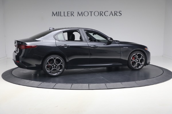 Used 2022 Alfa Romeo Giulia Veloce for sale $27,900 at Bugatti of Greenwich in Greenwich CT 06830 8