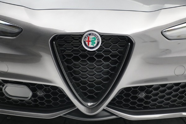 New 2022 Alfa Romeo Giulia Sprint for sale $48,455 at Bugatti of Greenwich in Greenwich CT 06830 26