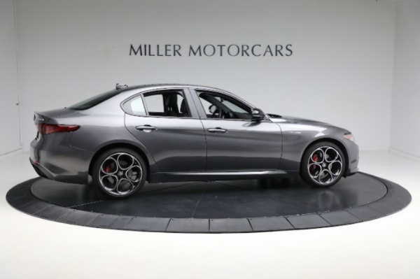 Used 2022 Alfa Romeo Giulia Veloce for sale $36,900 at Bugatti of Greenwich in Greenwich CT 06830 13