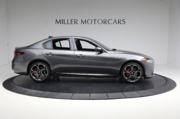 Used 2022 Alfa Romeo Giulia Veloce for sale $37,900 at Bugatti of Greenwich in Greenwich CT 06830 14