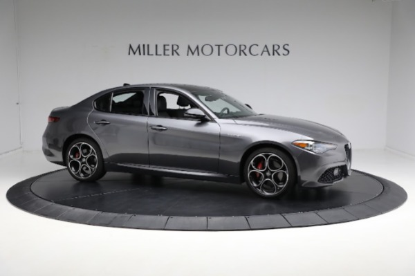 Used 2022 Alfa Romeo Giulia Veloce for sale $36,900 at Bugatti of Greenwich in Greenwich CT 06830 15