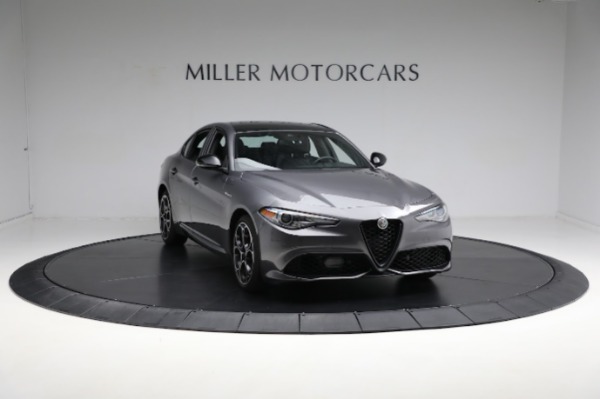 Used 2022 Alfa Romeo Giulia Veloce for sale $36,900 at Bugatti of Greenwich in Greenwich CT 06830 17