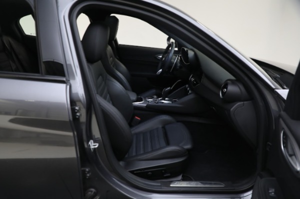 Used 2022 Alfa Romeo Giulia Veloce for sale Sold at Bugatti of Greenwich in Greenwich CT 06830 20