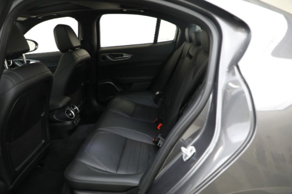 Used 2022 Alfa Romeo Giulia Veloce for sale Sold at Bugatti of Greenwich in Greenwich CT 06830 23