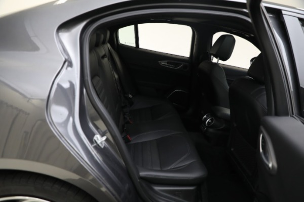 Used 2022 Alfa Romeo Giulia Veloce for sale Sold at Bugatti of Greenwich in Greenwich CT 06830 24