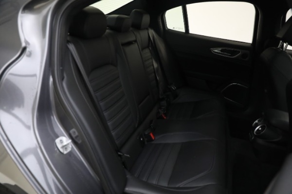 Used 2022 Alfa Romeo Giulia Veloce for sale Sold at Bugatti of Greenwich in Greenwich CT 06830 26