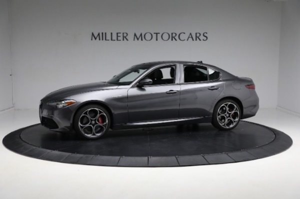 Used 2022 Alfa Romeo Giulia Veloce for sale $37,900 at Bugatti of Greenwich in Greenwich CT 06830 4