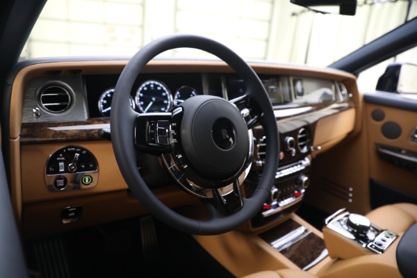 Used 2022 Rolls-Royce Phantom for sale Sold at Bugatti of Greenwich in Greenwich CT 06830 10