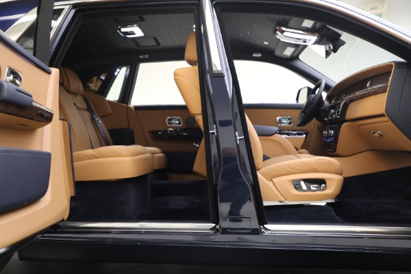 Used 2022 Rolls-Royce Phantom for sale Sold at Bugatti of Greenwich in Greenwich CT 06830 28