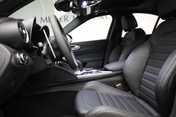 New 2022 Alfa Romeo Giulia Veloce for sale Sold at Bugatti of Greenwich in Greenwich CT 06830 14