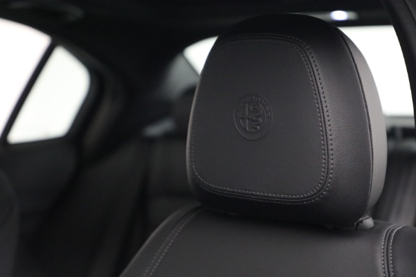 New 2022 Alfa Romeo Giulia Veloce for sale Sold at Bugatti of Greenwich in Greenwich CT 06830 16