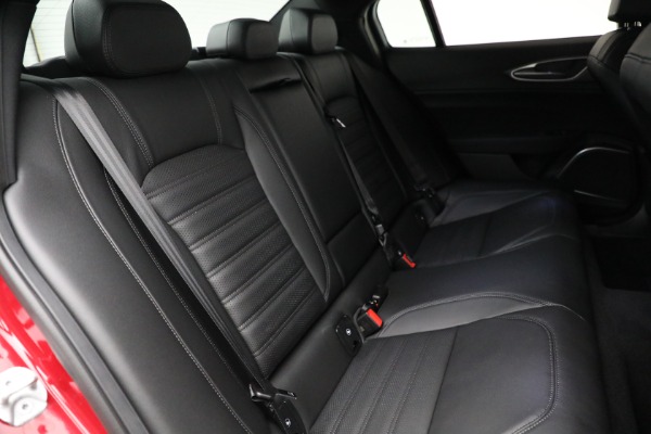 New 2022 Alfa Romeo Giulia Veloce for sale Sold at Bugatti of Greenwich in Greenwich CT 06830 27