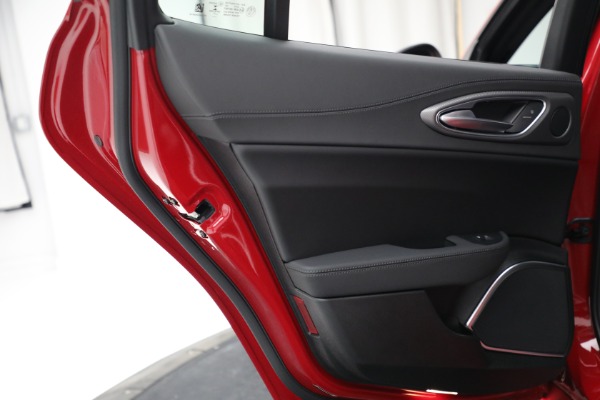 New 2022 Alfa Romeo Giulia Veloce for sale Sold at Bugatti of Greenwich in Greenwich CT 06830 28
