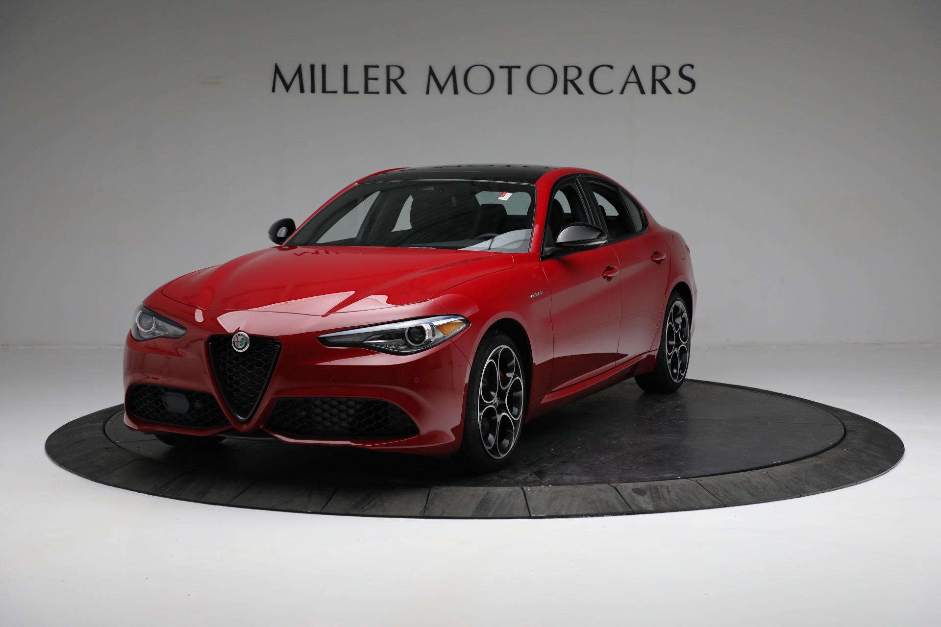 New 2022 Alfa Romeo Giulia Veloce for sale Sold at Bugatti of Greenwich in Greenwich CT 06830 1