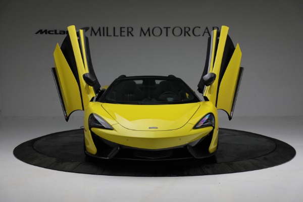 Used 2018 McLaren 570S Spider for sale $204,900 at Bugatti of Greenwich in Greenwich CT 06830 13