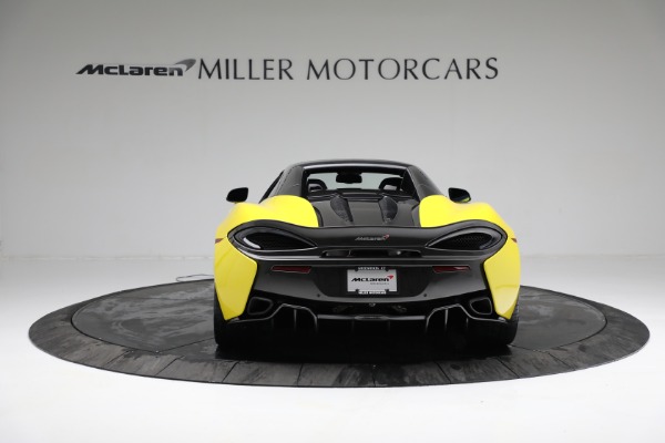 Used 2018 McLaren 570S Spider for sale $204,900 at Bugatti of Greenwich in Greenwich CT 06830 18