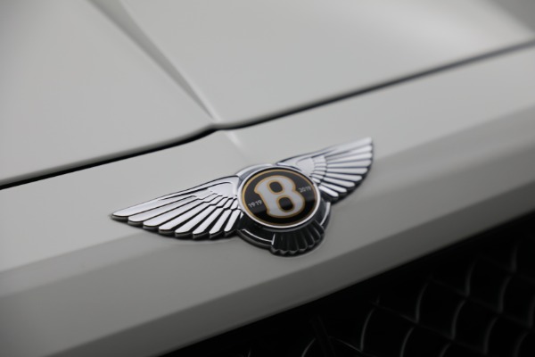 Used 2019 Bentley Bentayga V8 for sale Sold at Bugatti of Greenwich in Greenwich CT 06830 14