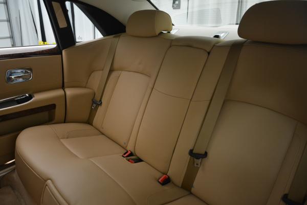 Used 2013 Rolls-Royce Ghost for sale Sold at Bugatti of Greenwich in Greenwich CT 06830 25