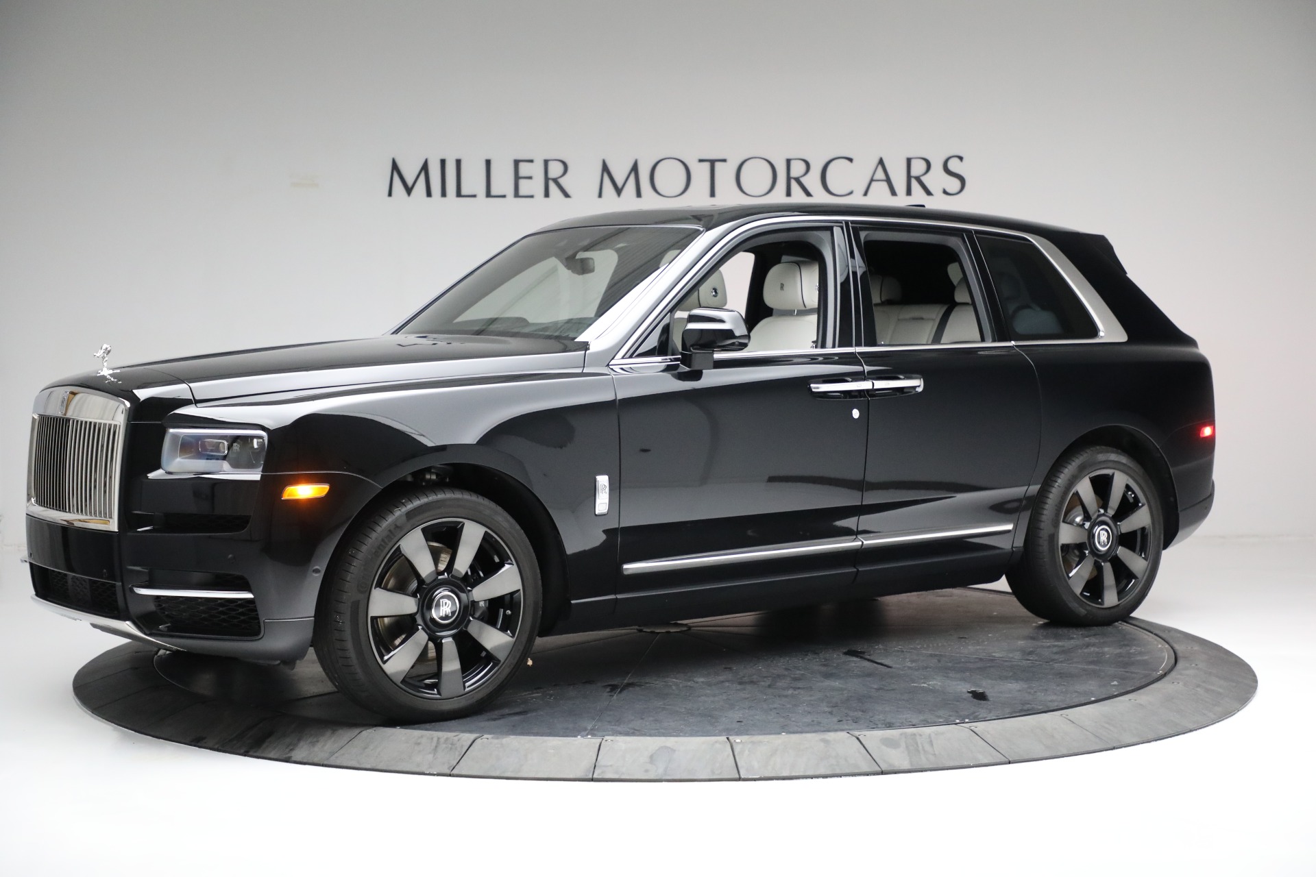 Used 2020 Rolls-Royce Cullinan for sale Sold at Bugatti of Greenwich in Greenwich CT 06830 1