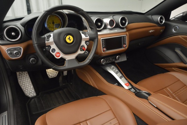 Used 2015 Ferrari California T for sale Sold at Bugatti of Greenwich in Greenwich CT 06830 25