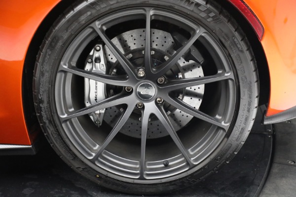 Used 2016 McLaren 675LT Spider for sale $280,900 at Bugatti of Greenwich in Greenwich CT 06830 24