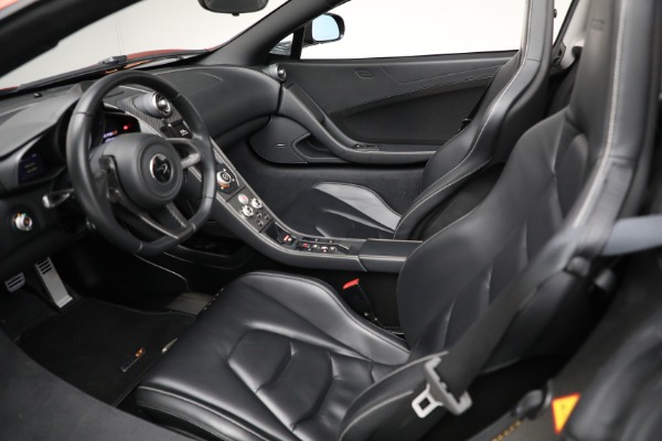 Used 2016 McLaren 675LT Spider for sale $280,900 at Bugatti of Greenwich in Greenwich CT 06830 27
