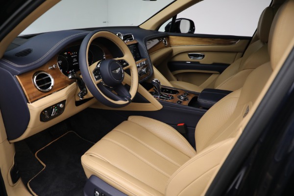 Used 2021 Bentley Bentayga V8 for sale Sold at Bugatti of Greenwich in Greenwich CT 06830 15