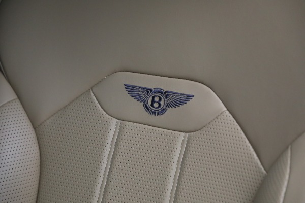 Used 2021 Bentley Bentayga V8 for sale Sold at Bugatti of Greenwich in Greenwich CT 06830 18