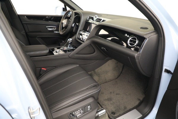 Used 2022 Bentley Bentayga V8 for sale $199,900 at Bugatti of Greenwich in Greenwich CT 06830 25
