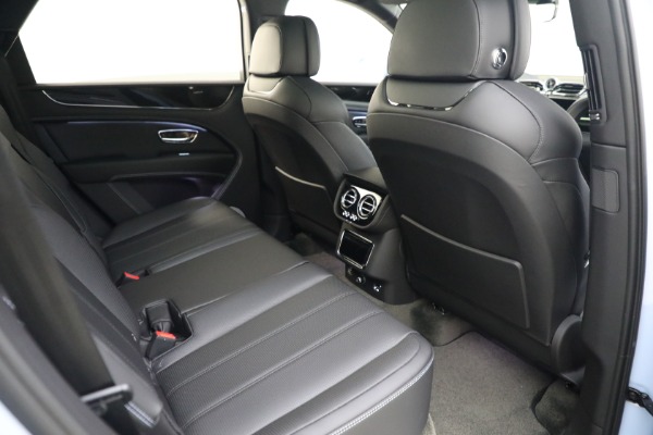 Used 2022 Bentley Bentayga V8 for sale $199,900 at Bugatti of Greenwich in Greenwich CT 06830 28