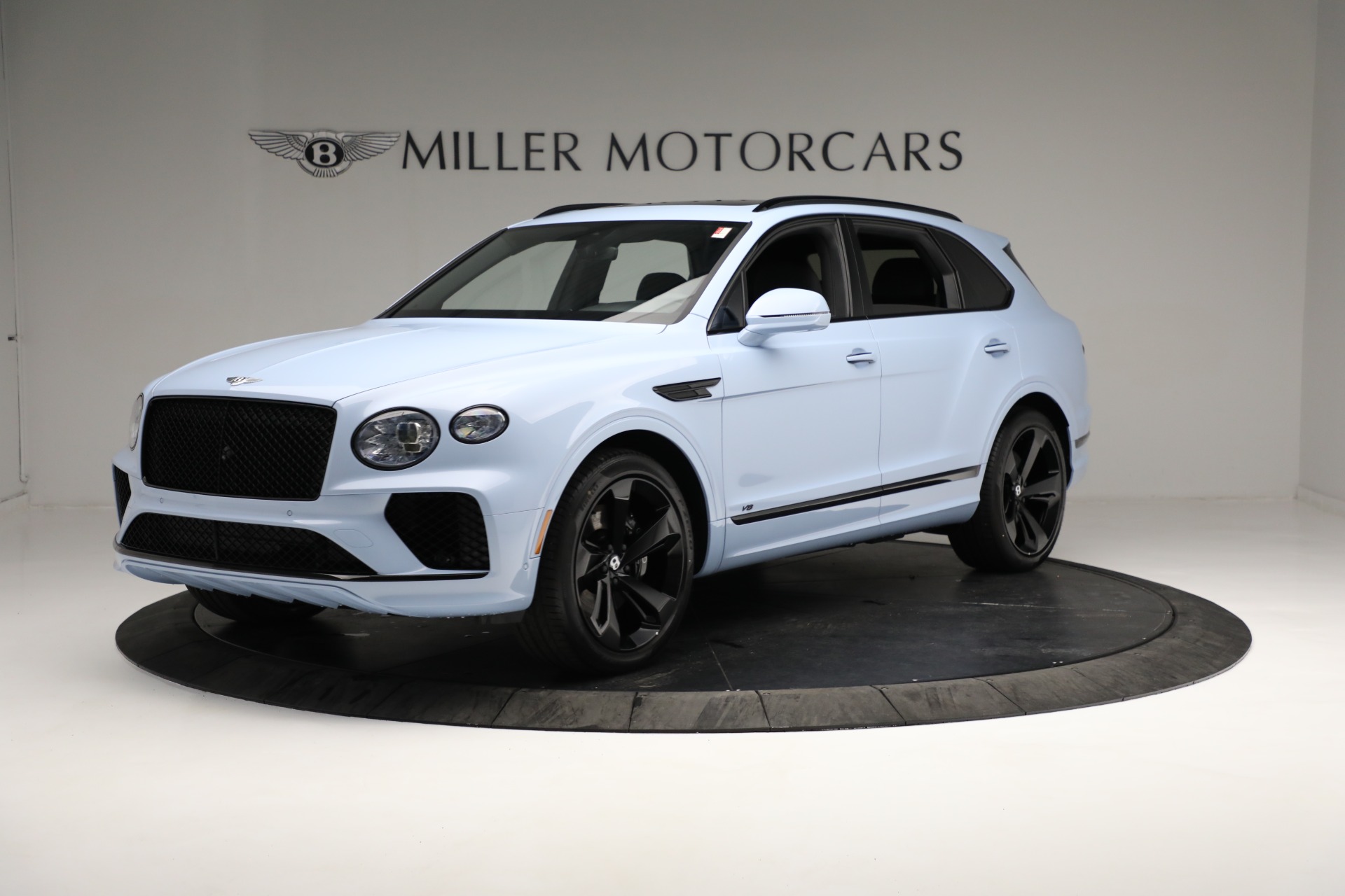 Used 2022 Bentley Bentayga V8 for sale $199,900 at Bugatti of Greenwich in Greenwich CT 06830 1